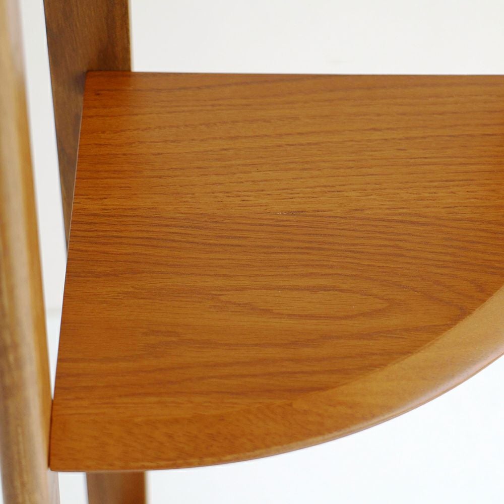 おしゃれでディスプレイに最適なコーナーラック