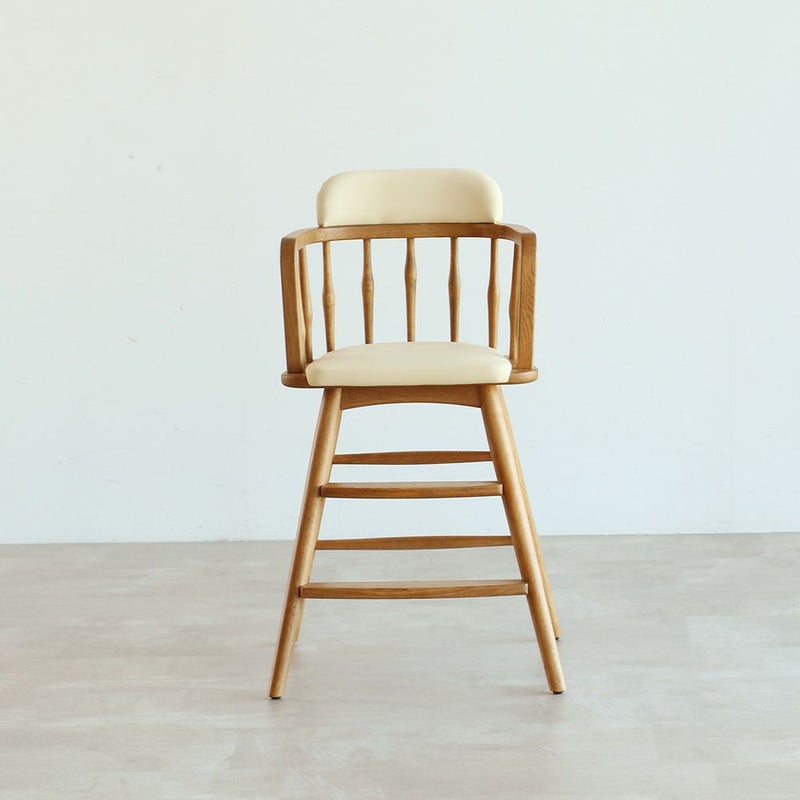 北欧テイストのキッズハイチェア