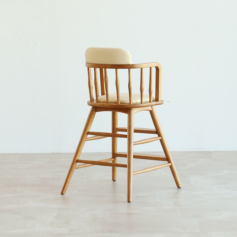 北欧テイストのキッズハイチェア