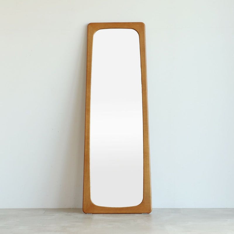 北欧テイストのミラー