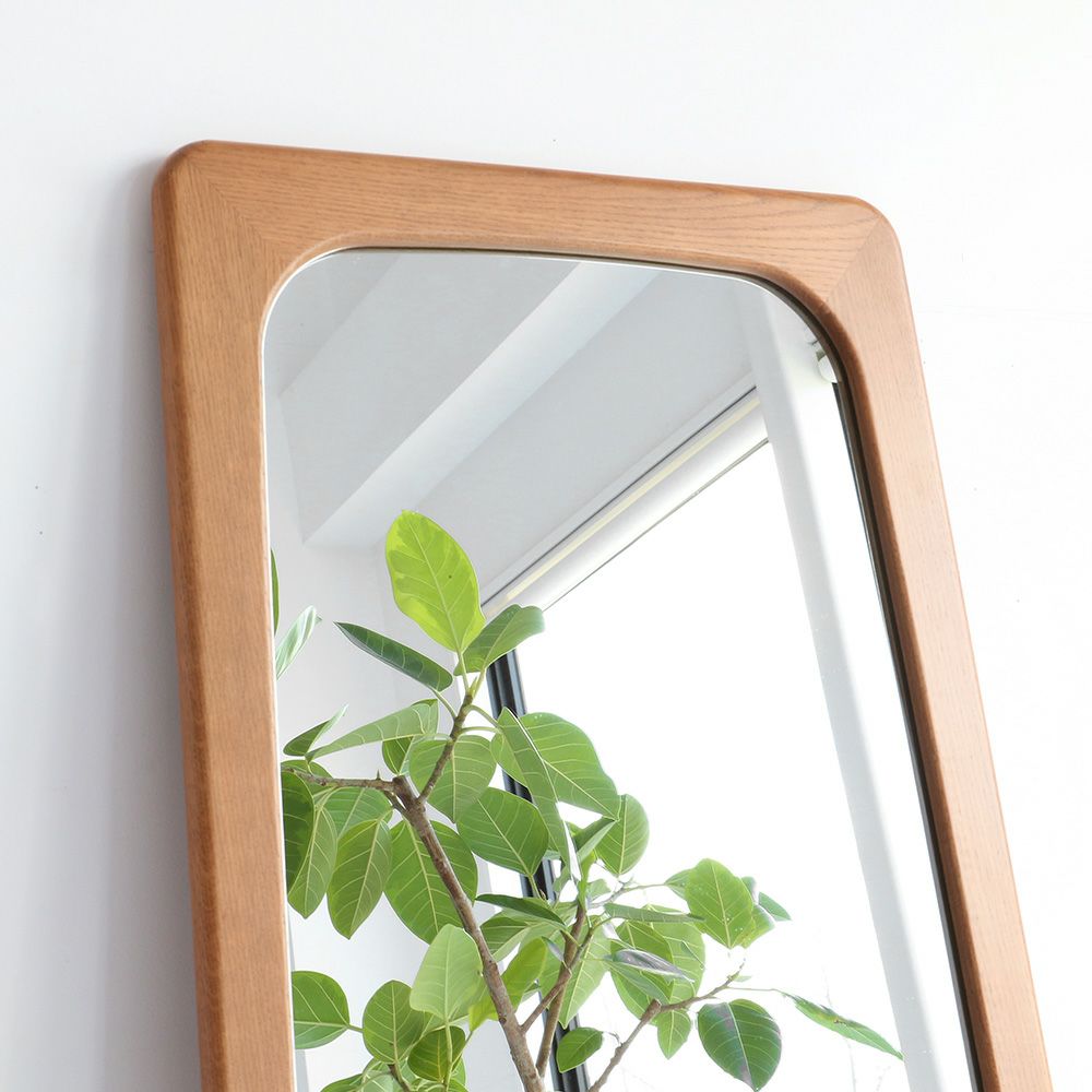 北欧テイストのミラーア