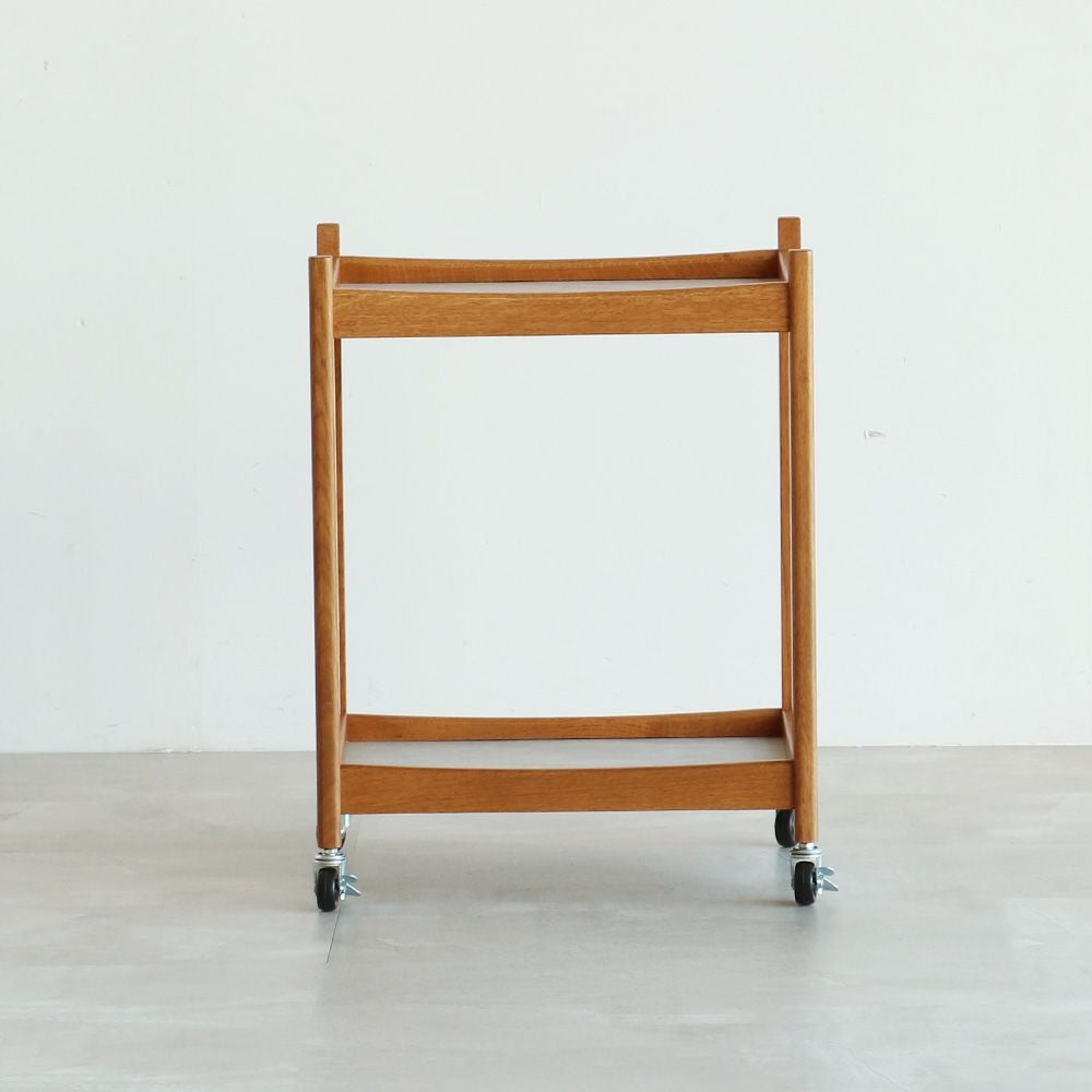 北欧テイストのワゴン