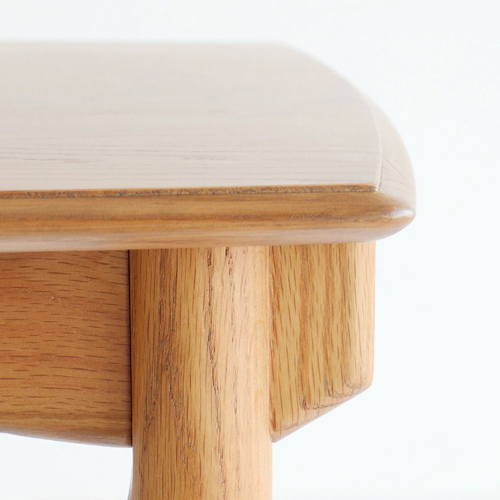 北欧テイストのダイニングテーブル