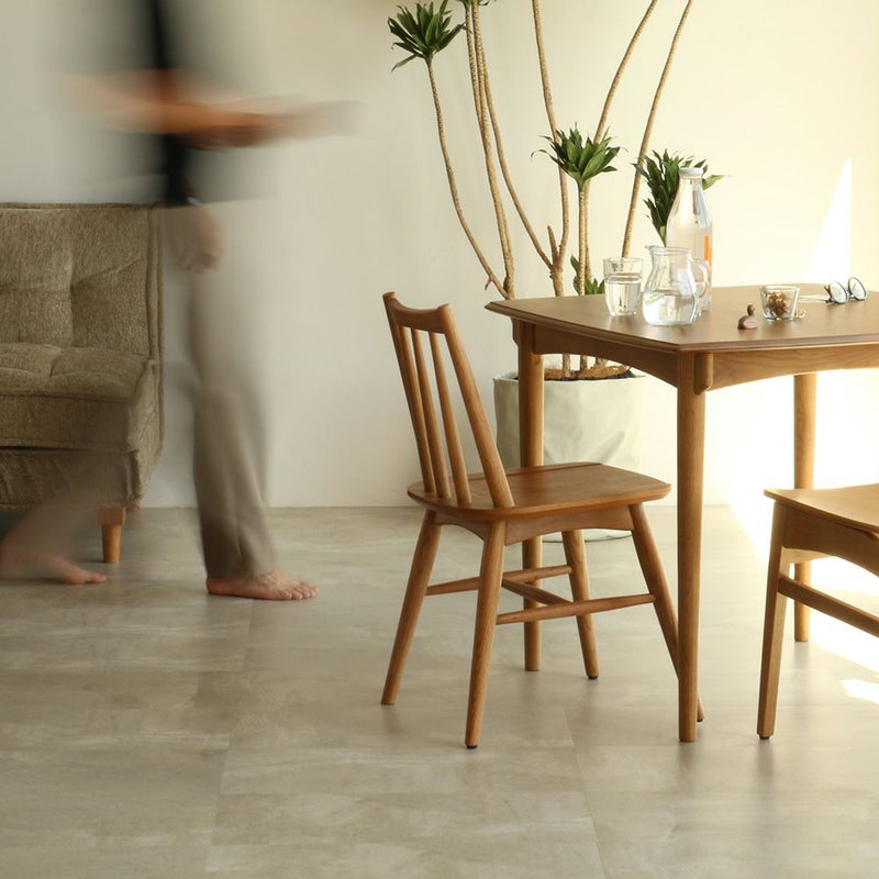 北欧テイストのダイニングテーブル