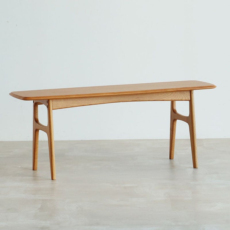 北欧テイストのダイニングベンチ