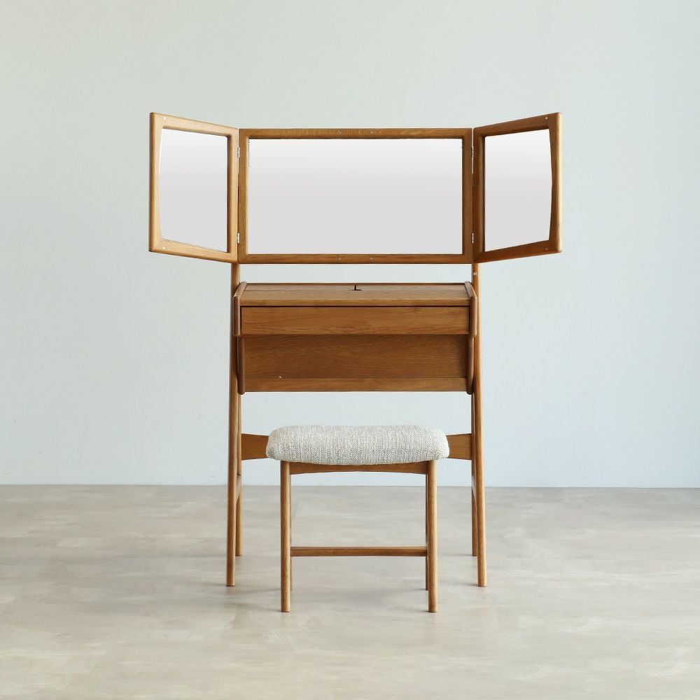 nofu｜Herit.｜dresser&stool｜家族の今に寄りそう木のぬくもりの家具