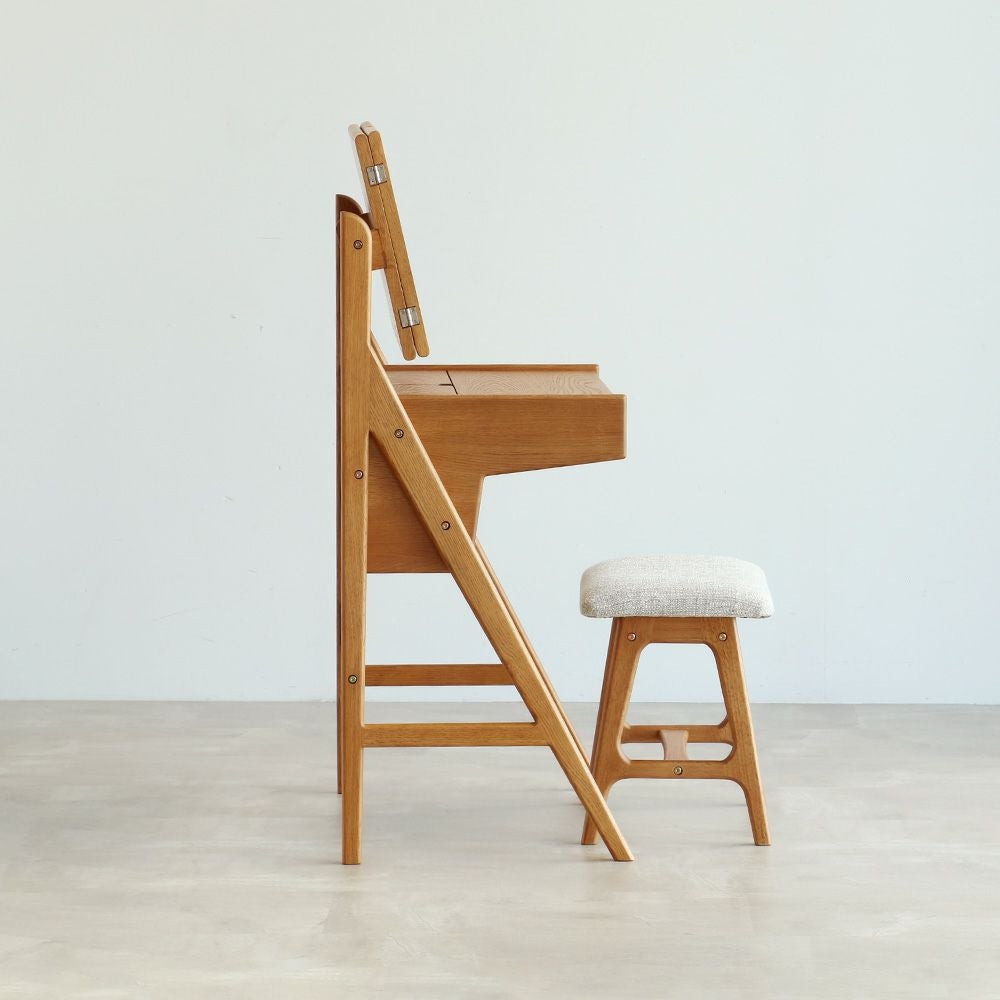 nofu｜Herit.｜dresser&stool｜家族の今に寄りそう木のぬくもりの家具