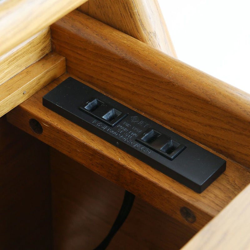 ヴィンテージテイストの三面鏡ドレッサー