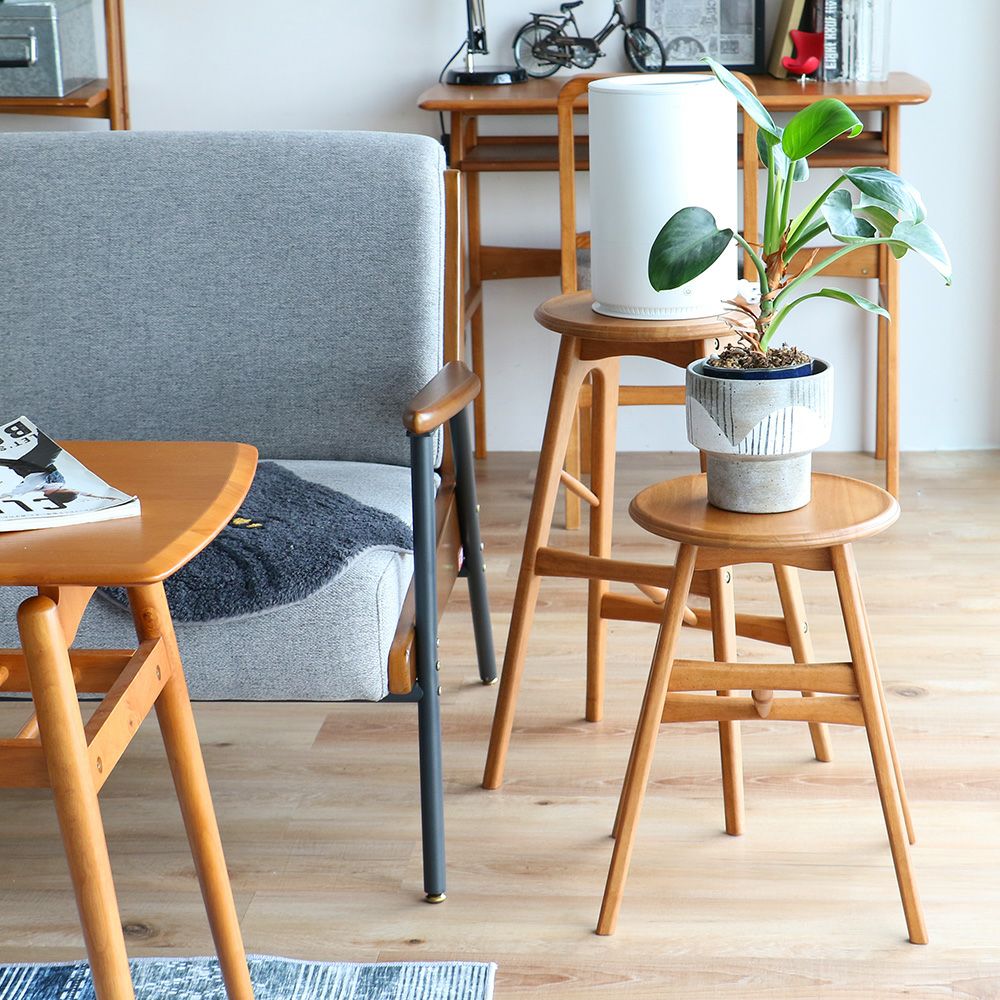 nofu｜OAKER｜stool｜家族の今に寄りそう木のぬくもりの家具ブランド