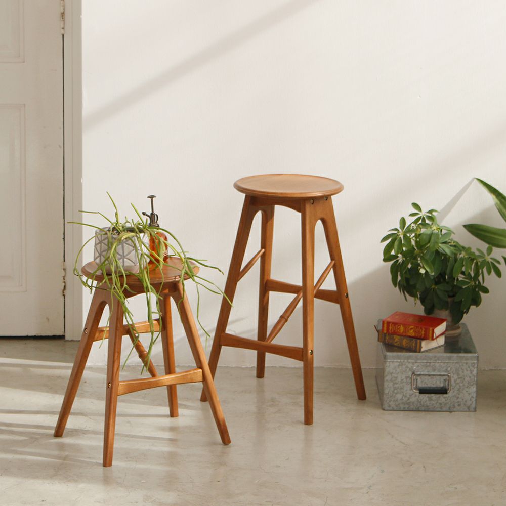 nofu｜OAKER｜stool｜家族の今に寄りそう木のぬくもりの家具ブランド