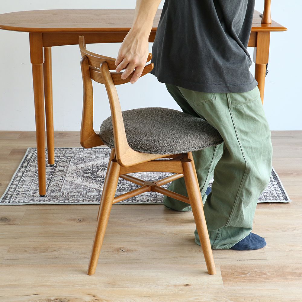 nofu｜OAKER｜chair｜家族の今に寄りそう木のぬくもりの家具ブランド