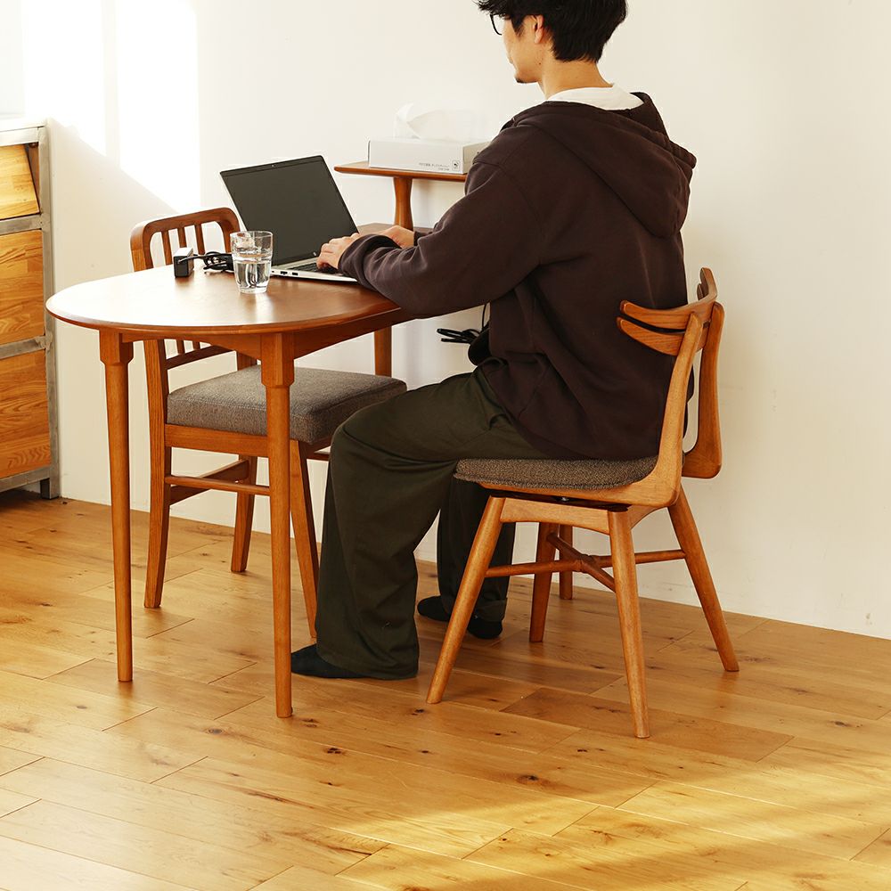 nofu｜OAKER｜chair｜家族の今に寄りそう木のぬくもりの家具ブランド