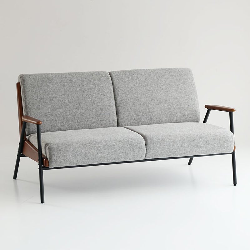 スチール脚と木製フレームの2Pソファ