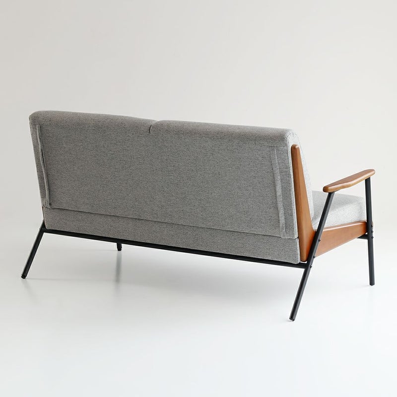 スチール脚と木製フレームの2Pソファ