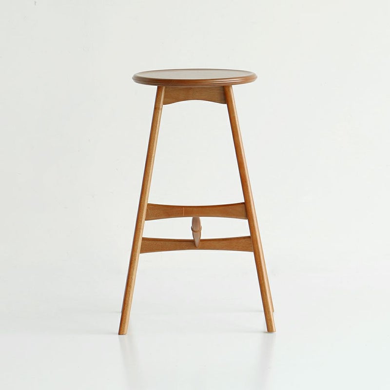 軽量なヴィンテージ風ハイスツール