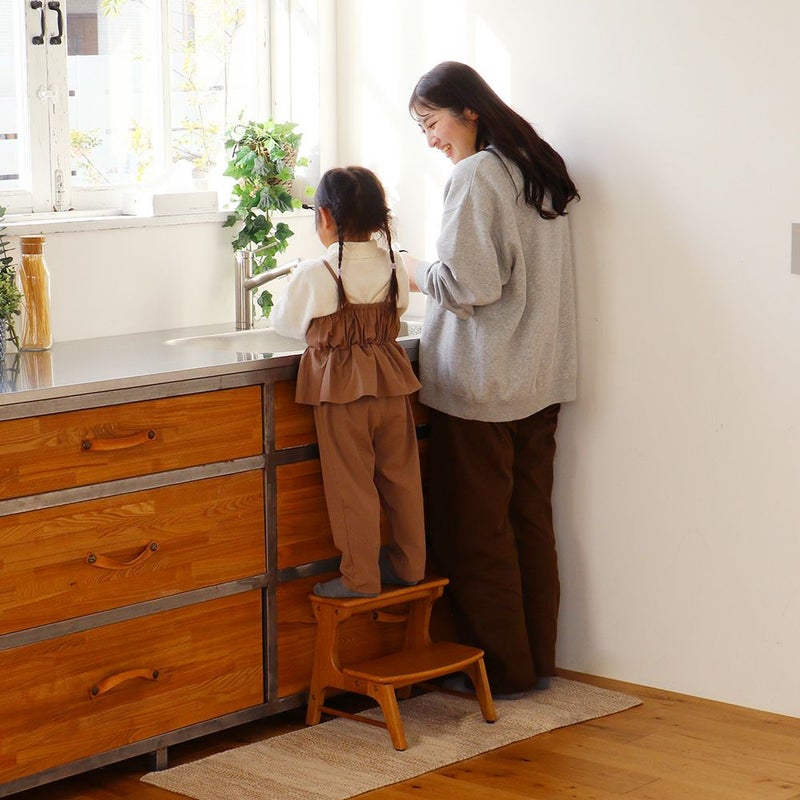 北欧テイストのキッズステップ