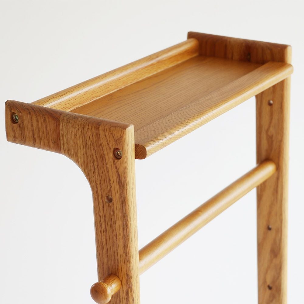 北欧テイストのハンガーラック