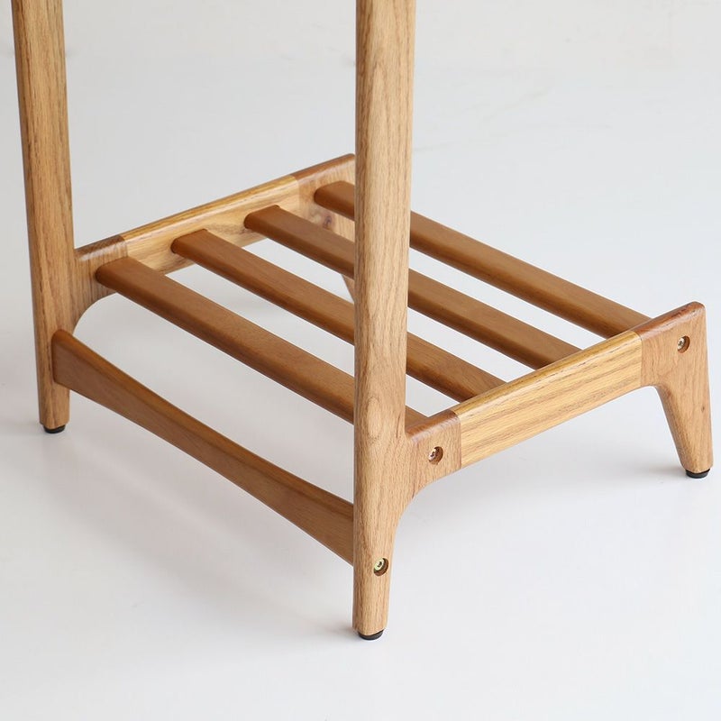 北欧テイストのハンガーラック