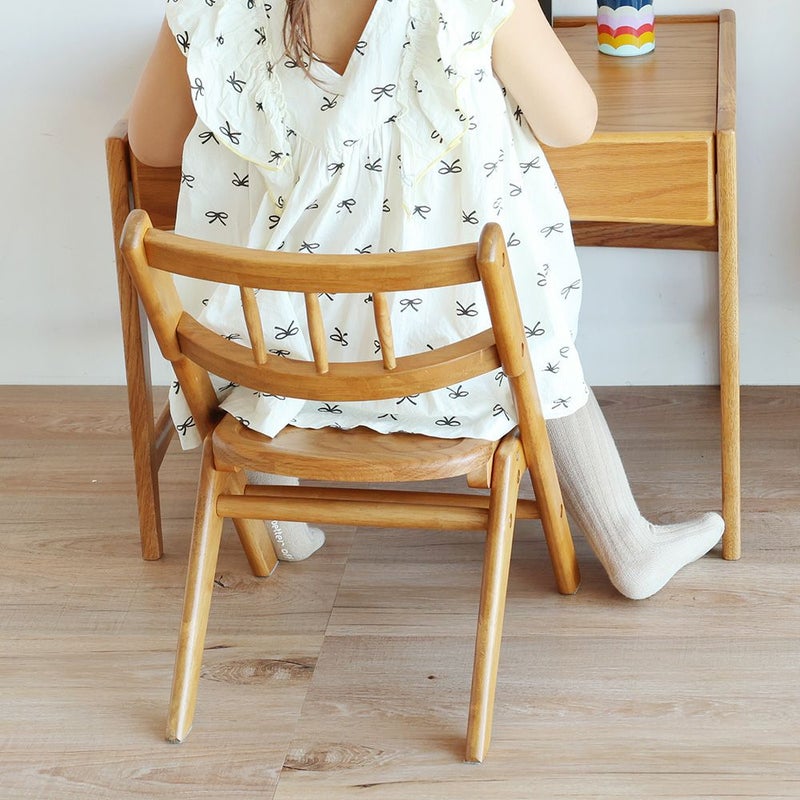 北欧テイストのキッズチェア