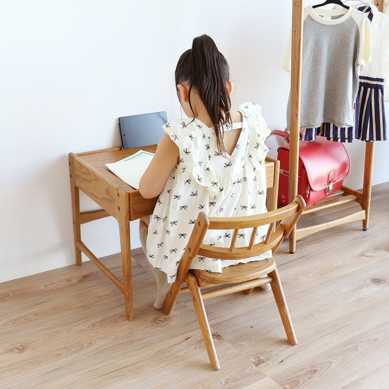 北欧テイストのキッズチェア