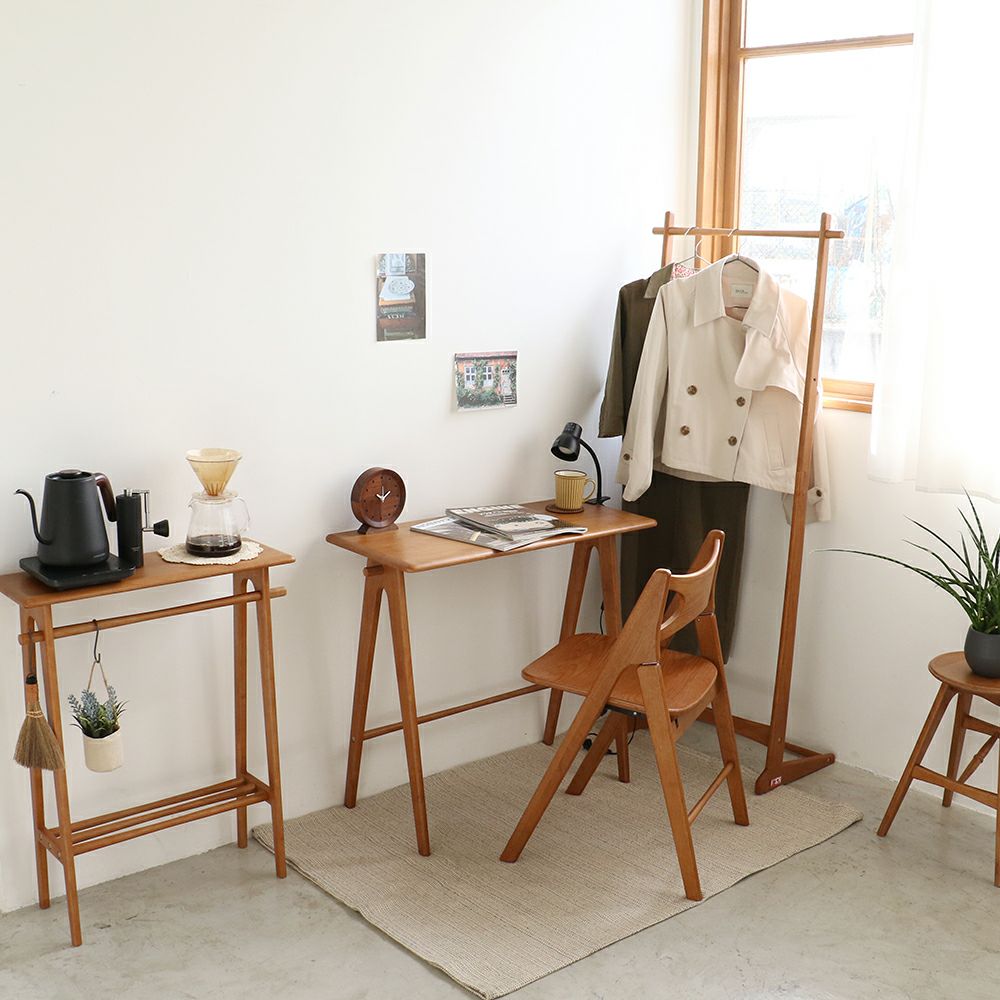 スッキリしたデザインのハンガーラック