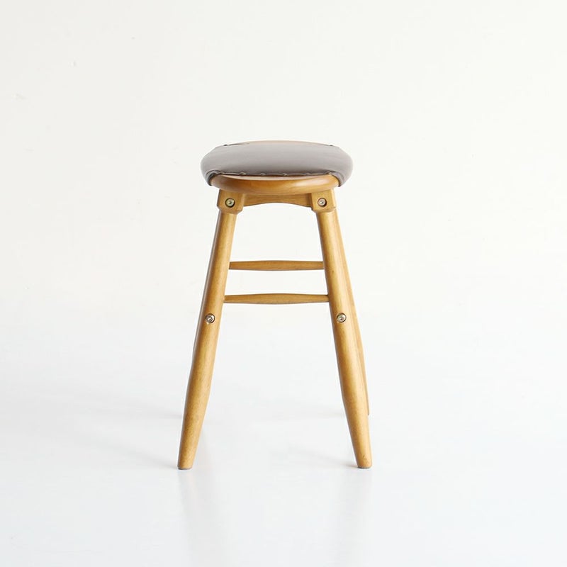 素材の風合いをそのまま楽しめるロースツール