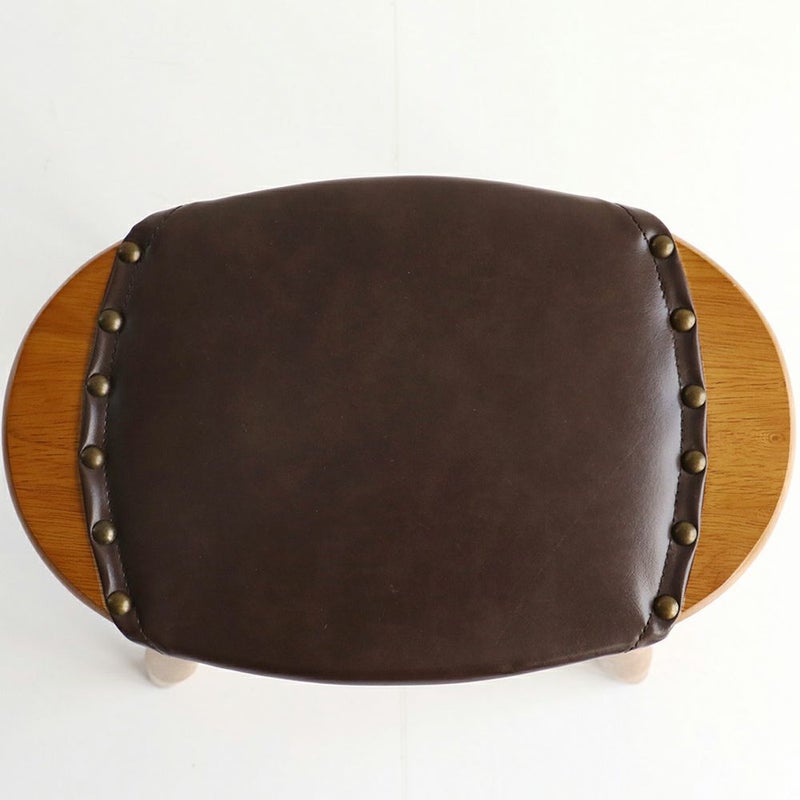 素材の風合いをそのまま楽しめるロースツール