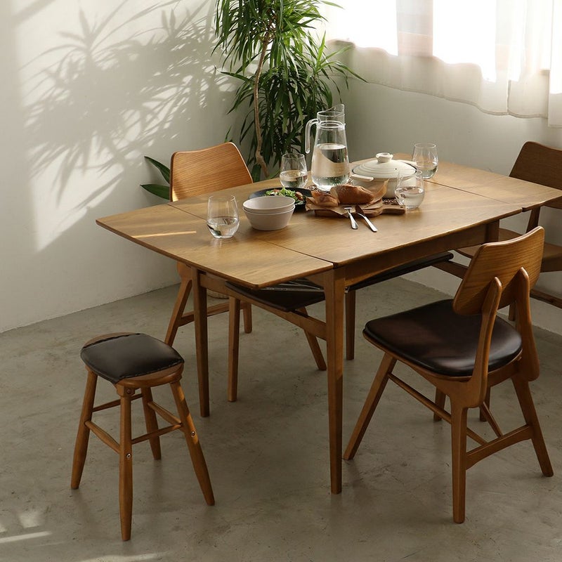 素材の風合いをそのまま楽しめるロースツール