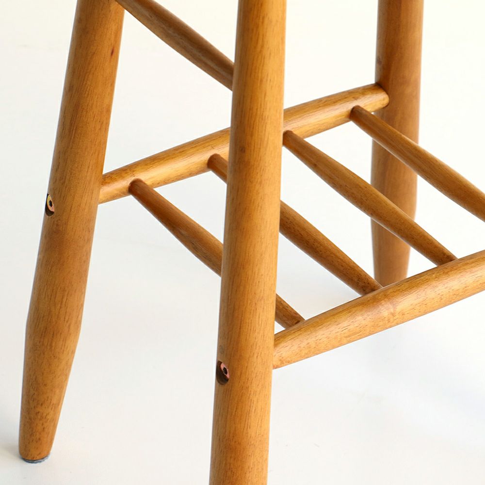 素材の風合いをそのまま楽しめるハイスツール