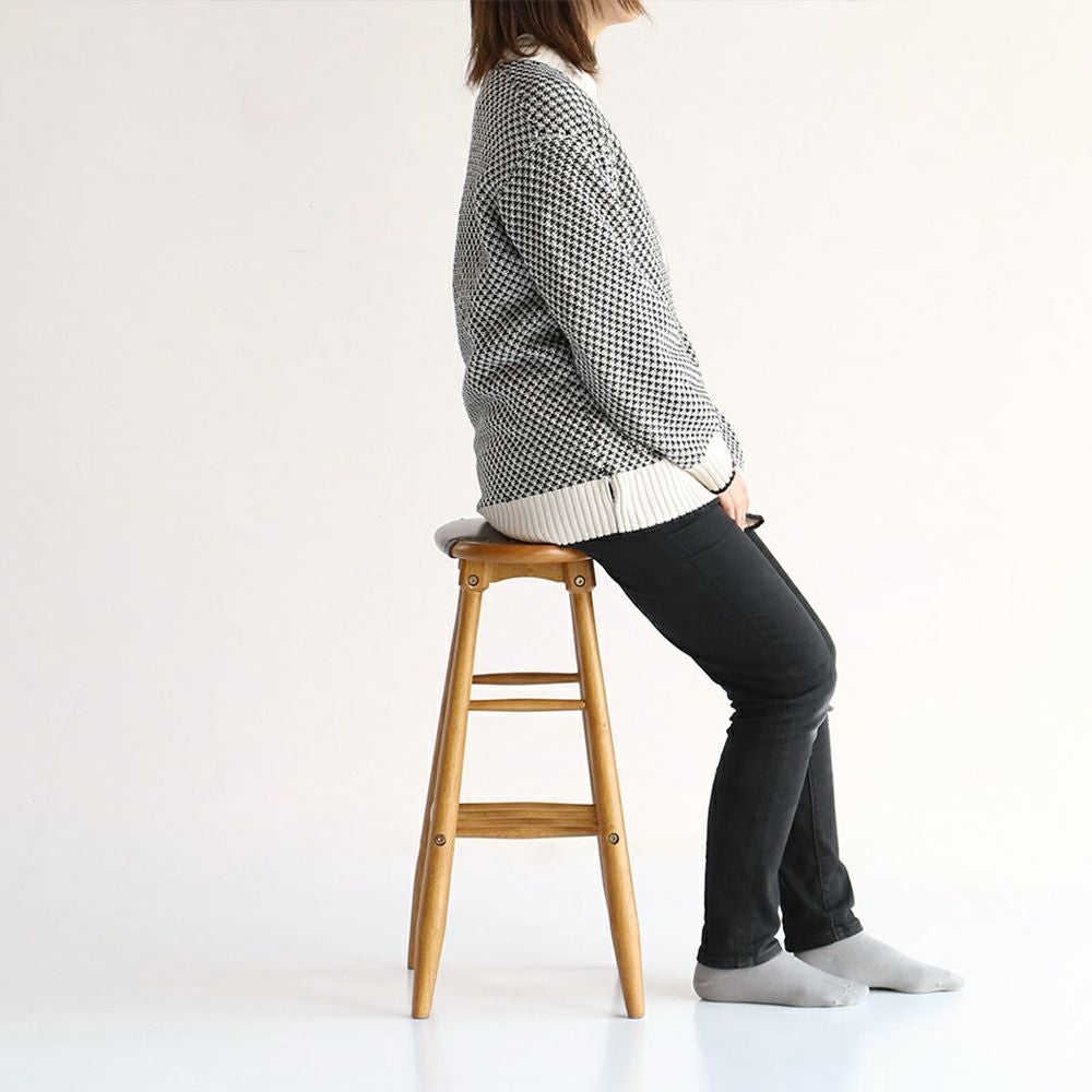 素材の風合いをそのまま楽しめるハイスツール