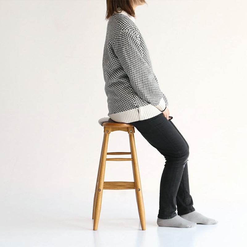 素材の風合いをそのまま楽しめるハイスツール