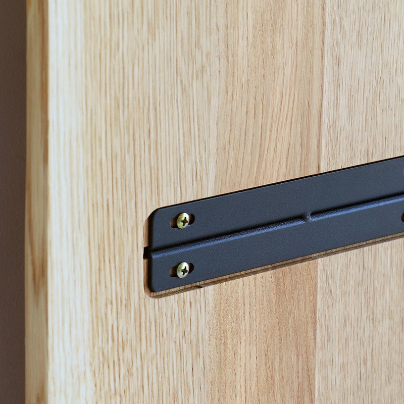 一枚板のような上質な仕上がりのダイニングテーブル