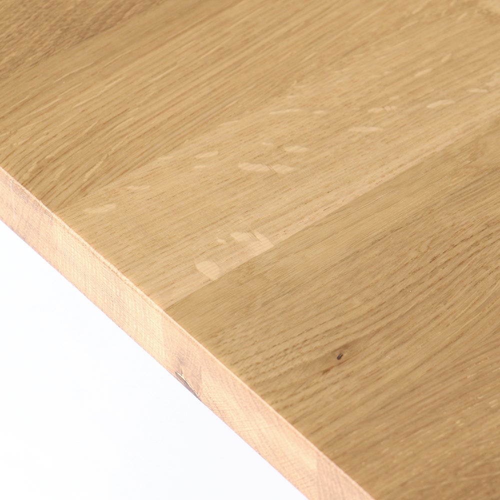 一枚板のような上質な仕上がりのダイニングテーブル